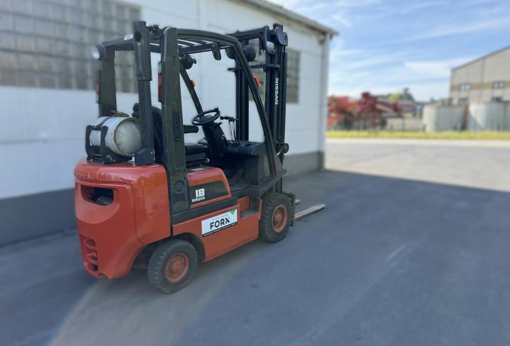 NISSAN HEFTRUCK 1.8 TON OF 1800 KG DUPLEX TRIPLEX 3700 mm 3.7M LPG ELEKTRISCH DIESEL HEFTRUCK TE HUUR UW SPECIALIST HEFTRUCK VERKOOP FORX THE BEST HEFTRUCK TE KOOP CHARIOT A VENDRE FORKLIFT FOR SALE FORX NISSAN CAT MITSU HEFTRUCKS VERHUUR VERKOOP SERVICE FORX DEKONINCK PIET FORX OOST-VLAANDEREN WEST-VLAANDEREN BRUSSEL ZEEBRUGGE BRUGGE ZEDELGEM TORHOUT ROESELARE MEULEBEKE WAREGEM