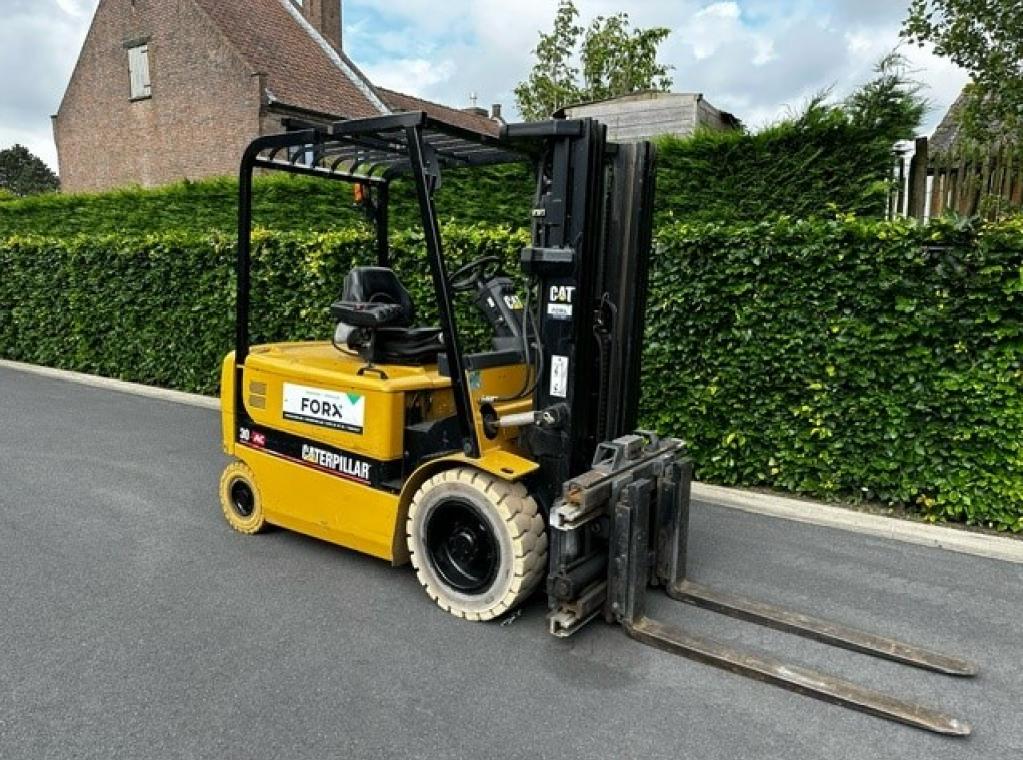 TRANSPORT HEFTRUCKS CATERPILLAR HEFTRUCK CATERPILLAR KRAAN ELEKTRISCHE HEFTRUCK 3 TON 3000 KG HEFVERMOGEN SIDE SHIFT TRIPLEX HEFTRUCK TE KOOP CHARIOT A VENDRE FORKLIFT FOR SALE FORX TE BEST HEFTRUCKDEALER MITSUBISHI CATERPILLAR NISSAN TOYOTA FORX FORX FORX 3 TON ELEKTRISCH CAT EP30K EP30N EP30K-PAK FB30N HEFTRUCK BRUGGE HEFTRUCK ZEEBRUGGE HEFTRUCKS ZEDELGEM HEFTRUCKS TORHOUT HEFTRUCKS ROESELARE HEFTRUCKS MEULEBEKE HEFTRUCKS WAREGEM