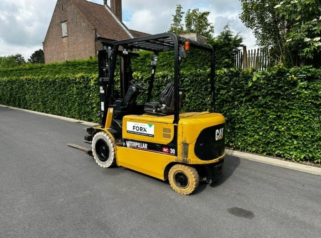 TRANSPORT HEFTRUCKS CATERPILLAR HEFTRUCK CATERPILLAR KRAAN ELEKTRISCHE HEFTRUCK 3 TON 3000 KG HEFVERMOGEN SIDE SHIFT TRIPLEX HEFTRUCK TE KOOP CHARIOT A VENDRE FORKLIFT FOR SALE FORX TE BEST HEFTRUCKDEALER MITSUBISHI CATERPILLAR NISSAN TOYOTA FORX FORX FORX 3 TON ELEKTRISCH CAT EP30K EP30N EP30K-PAK FB30N HEFTRUCK BRUGGE HEFTRUCK ZEEBRUGGE HEFTRUCKS ZEDELGEM HEFTRUCKS TORHOUT HEFTRUCKS ROESELARE HEFTRUCKS MEULEBEKE HEFTRUCKS WAREGEM