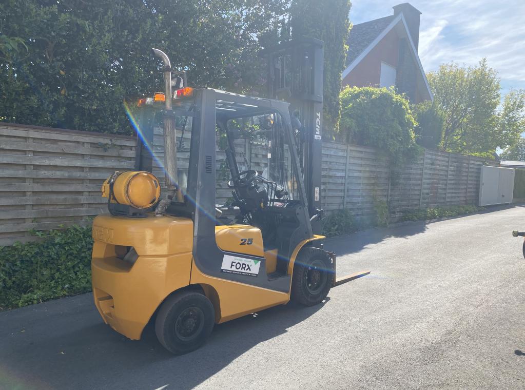 TCM CATERPILLAR 2.5TON 2500 KG DUPLEX LPG HEFTRUCK TRANSPORT HEFTRUCKS  TCM CAT MITSUBISHI TOYOTA HEFTRUCK TE KOOP CHARIOT A VENDRE FORKLIFT FOR SALE LPG 2.5 TON FORX HEFTRUCKS SPECIALIST IN HEFTRUCKS THE BEST HEFTRUCKDEALER FORX FORX DEKONINCK PIET OOST VLAANDEREN WEST VLAANDEREN ZEEBRUGGE BRUGGE ZEDELGEM TORHOUT ROESELARE MEULEBEKE WAREGEM FORX FORX FORX                            devako 4rent cebeko