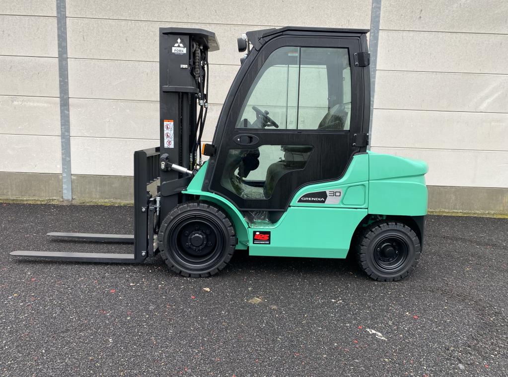 NEW DIESEL STAGE V DIESEL HEFTRUCK 3 TON 3000 KG DIESEL NIEUW HEFTRUCK TE KOOP FORKLIFT FOR SALE CHARIOT A VENDRE TRANSPORT HEFTRUCK @FORX DEKONINCK PIET NIEUWE DIESEL HEFTRUCK 3 TON TRIPLEX FORX VERHUUR VERKOOP SERVICE TRANSPORT FORX FORX HEFTRUCKS FORX                                                  forx forx 4rent forx cebeko forx devako forx forx