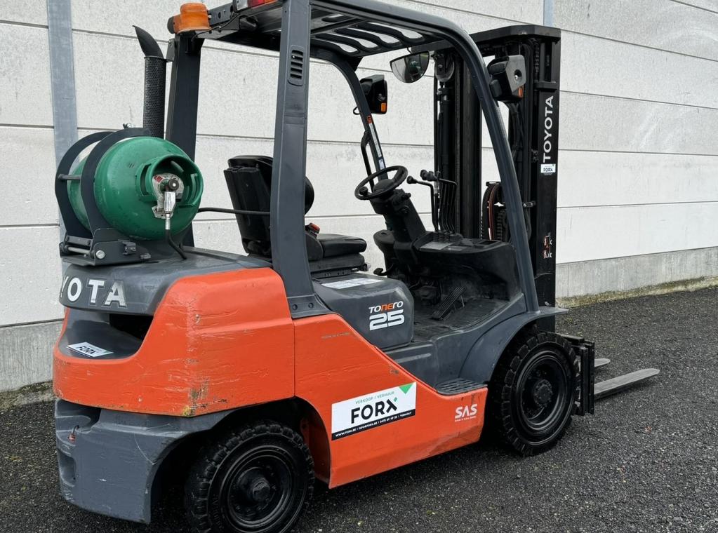 TRANSPORT HEFTRUCK TOYOTA 8FGF25 TRIPLEX 4.7M 2.5 TON HEFTRUCK TE KOOP TOYOTA TE KOOP VERKOOP HEFTRUCKS VERKOOP TOYOTA TRANSPORT HEFTRUCKS CHARIOT A VENDRE FORKLIFT FOR SALE TOYOTA @FORX TOYOTA LPG 4700 MM 2500 KG HEFTRUCK TE KOOP TE HUUR SERVICE HEFTRUCK FORX THE BEST FORKLIFTDEALER @FORX THE BEST HEFTRUCKS IN VLAANDEREN BRUSSEL ZEEBRUGGE BRUGGE ZEDELGEM TORHOUT ROESELARE MEULEBEKE WAREGEM                                                                     devako 4rent cebeko vanbruwaene