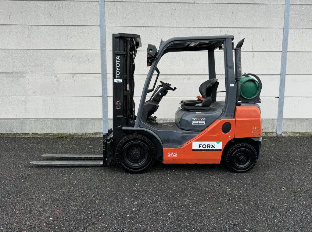 TRANSPORT HEFTRUCK TOYOTA 8FGF25 TRIPLEX 4.7M 2.5 TON HEFTRUCK TE KOOP TOYOTA TE KOOP VERKOOP HEFTRUCKS VERKOOP TOYOTA TRANSPORT HEFTRUCKS CHARIOT A VENDRE FORKLIFT FOR SALE TOYOTA @FORX TOYOTA LPG 4700 MM 2500 KG HEFTRUCK TE KOOP TE HUUR SERVICE HEFTRUCK FORX THE BEST FORKLIFTDEALER @FORX THE BEST HEFTRUCKS IN VLAANDEREN BRUSSEL ZEEBRUGGE BRUGGE ZEDELGEM TORHOUT ROESELARE MEULEBEKE WAREGEM                                                                     devako 4rent cebeko vanbruwaene