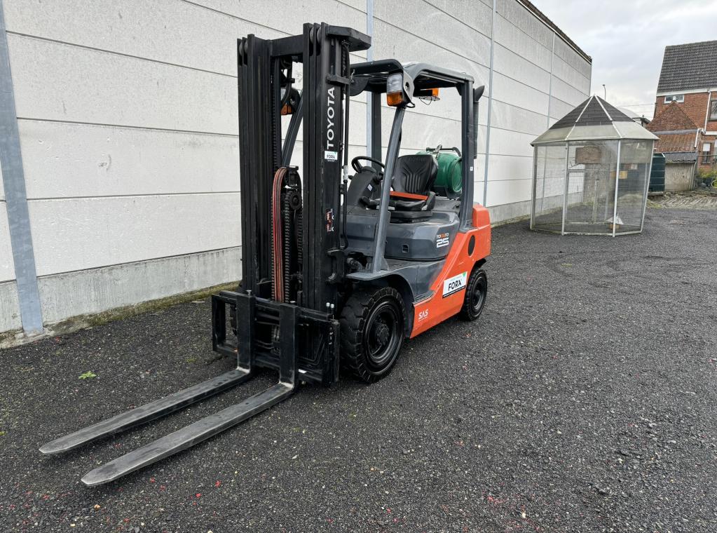 TRANSPORT HEFTRUCK TOYOTA 8FGF25 TRIPLEX 4.7M 2.5 TON HEFTRUCK TE KOOP TOYOTA TE KOOP VERKOOP HEFTRUCKS VERKOOP TOYOTA TRANSPORT HEFTRUCKS CHARIOT A VENDRE FORKLIFT FOR SALE TOYOTA @FORX TOYOTA LPG 4700 MM 2500 KG HEFTRUCK TE KOOP TE HUUR SERVICE HEFTRUCK FORX THE BEST FORKLIFTDEALER @FORX THE BEST HEFTRUCKS IN VLAANDEREN BRUSSEL ZEEBRUGGE BRUGGE ZEDELGEM TORHOUT ROESELARE MEULEBEKE WAREGEM                                                                     devako 4rent cebeko vanbruwaene